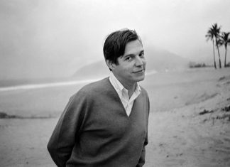 Eis 30 grandes músicas que atestam a soberania do cancioneiro de Tom Jobim, saudade do Brasil há exatos 30 anos