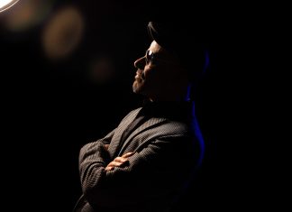 Sérgio Britto compila 13 gravações de discografia solo que nunca deu uma cara ao artista fora do grupo Titãs