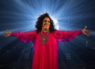 Ter a voz de Gal Costa na abertura do remake de ‘Vale tudo’, com a mesma música ‘Brasil’ de 1988, é decisão sábia