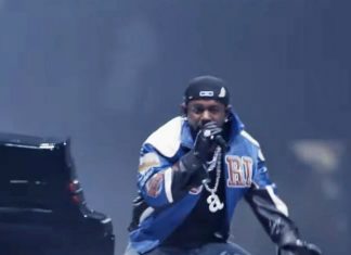 Kendrick Lamar canta no show do intervalo do Super Bowl 2025