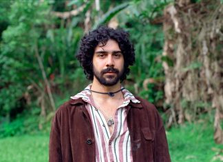 Filho do ator Jackson Antunes, ZéVitor canta com o pai a ‘Lira’ da desilusão em música do álbum ‘Imago mundi’