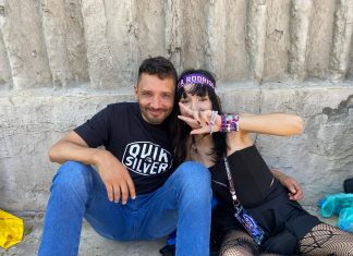 ‘Eu nem conheço a Olivia Palito’: Pais vão ao Lolla para acompanhar filhas no show de Olivia Rodrigo