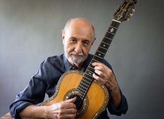 Violonista Paulo Bellinati confirma o fascínio por Garoto em álbum que lança em abril com choro inédito em disco