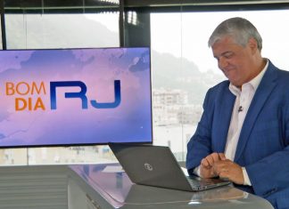 ‘Eu nasci com a TV Globo’: Flávio Fachel conta a evolução da comunicação desde 1965 e monta ‘cápsula do tempo’