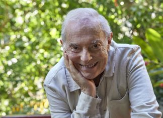 Aos 85 anos, Francis Hime vislumbra o infinito no porto seguro do requintado álbum autoral ‘Não navego pra chegar’