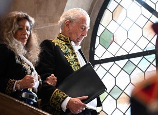 Mario Vargas Llosa ganhou Nobel de Literatura em 2010; relembre obras