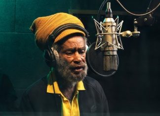Max Romeo, ícone do reggae, morre aos 80 anos