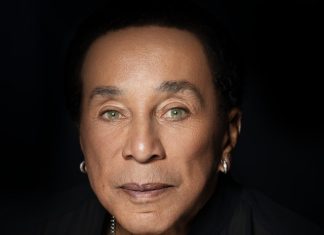 Smokey Robinson é acusado de estuprar quatro ex-funcionárias, diz site