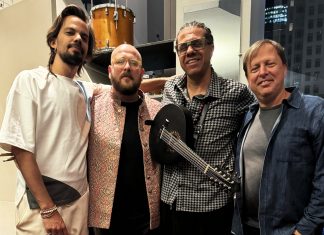 Hamilton de Holanda Trio lança álbum gravado ao vivo em clube de Nova York com o saxofonista de jazz Chris Potter
