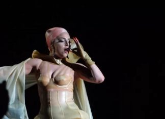 QUIZ: você lembra do último show da turnê de Lady Gaga no Brasil, em 2012? Faça o teste