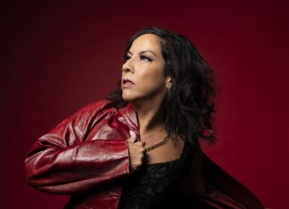 Marya Bravo enfia ‘Faca no peito’ do pai Zé Rodrix em álbum autoral de trip hop composto com Nobru e Dony Von