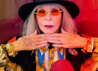 Documentário ‘Mania de você’ deixa lacunas abertas ao expor com clichês a vida e obra transgressoras de Rita Lee