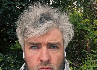 Irmão de Liam e Noel Gallagher, do Oasis, é acusado de estupro e agressão, diz jornal