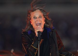 ‘É o cantor mesmo?’: Padre que citou Ozzy Osbourne durante missa revela confusão ao ler o nome do ‘Príncipe das Trevas’
