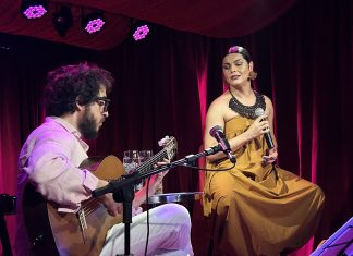 Assucena e João Camarero exaltam a canção brasileira, sem levar ‘rasteiras melódicas’, em show feito à flor da pele