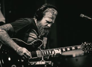 Brent Hinds, ex-líder da banda Mastodon, morre aos 51 anos em acidente de trânsito