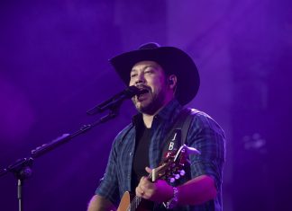 ‘Fuscão Preto’, ‘Chora Me Liga’, ‘Nuvem de Lágrimas’… Saiba qual hit sertanejo bombou no ano em que você nasceu