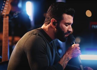 De olho no retrovisor, Gusttavo Lima recicla modas, sofrências e clichês no clima intimista do álbum ‘Feito à mão’