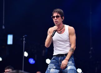 Di Ferrero entrega show emo, mas mistura pagode e pop para atrair o público do The Town em nova fase da carreira
