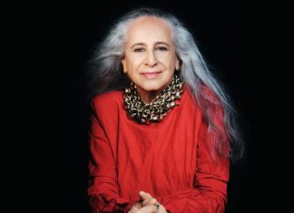 Maria Bethânia desbravar ‘Mares da Espanha’ no show dos 60 anos de palco é gesto de carinho em Angela Ro Ro