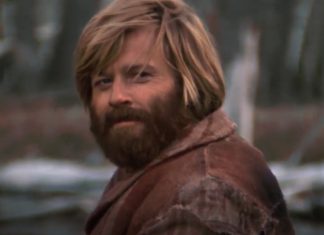 É #FATO: Robert Redford é o homem de barba que aparece ‘acenando’ em meme clássico da internet; veja qual