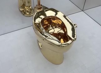 Vaso sanitário de ouro é vendido por R$ 64 milhões em leilão em Nova York