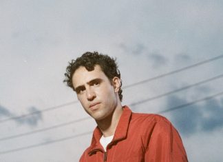 Zeca Veloso reúne Xande de Pilares, Dora Morelenbaum, os irmãos e o pai, Caetano, no álbum solo ‘Boas novas’