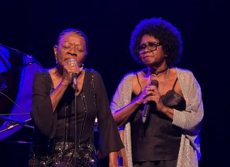 Alaíde Costa festeja com Áurea Martins e Eliana Pittman tudo o que o tempo deixou para as sobreviventes cantoras