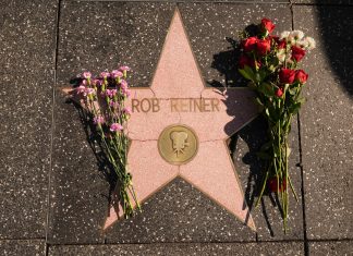 Rob Reiner recebe homenagens em Hollywood; veja fotos