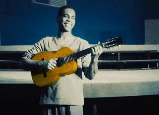 Com a morte de Haroldo Costa, Orfeu se encanta na figura deste artista que deu voz em cena à dupla Tom & Vinicius