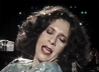 Gal Costa reverbera fase tropical entre rumbas e marchas de raro registro de show feito em Buenos Aires em 1985