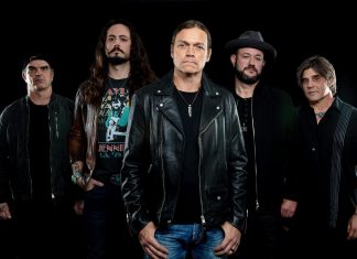 Brad Arnold, vocalista do 3 Doors Down, morre aos 47 anos