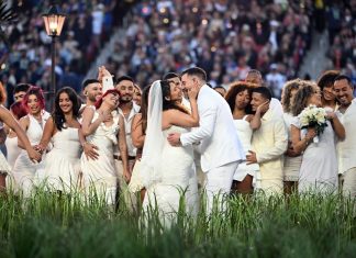 Casamento durante show de Bad Bunny no Super Bowl foi real