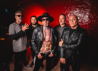 Banda Detonautas esboça uma virada pop em álbum programado para março e produzido por Pablo Bispo e Ruxell