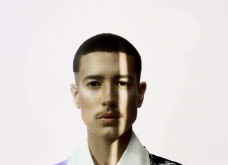 Fitti estreia show que antecipa o tom ‘trans-nordestino’ do álbum em que o cantor interpreta Ney Matogrosso