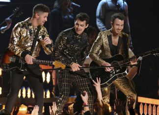 Jonas Brothers voltam ao Brasil em show único