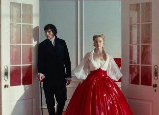 ‘O morro dos ventos uivantes’ estreia: quais as diferenças entre o livro clássico e o novo filme?