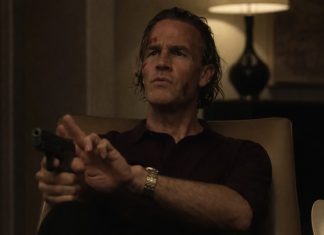 James Van Der Beek interpreta ‘pastor sinistro’ em filme póstumo; veja primeiras imagens de ‘The Gates’