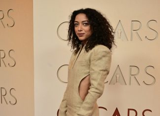 Oscar 2026: atriz Alice Carvalho usa vestido de fibras cultivadas na Amazônia