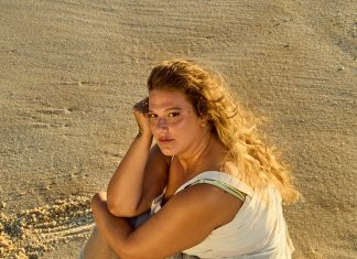 Alice Caymmi rebobina o cancioneiro do avô, Dorival Caymmi, com um ‘olhar atual’ em álbum programado para abril