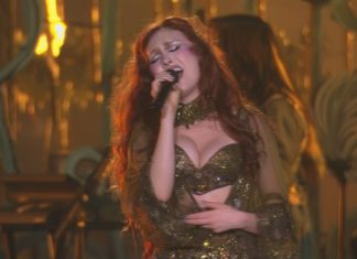 Lollapalooza 2026 tem 2º dia marcado por boas vozes de Marina, Lewis Capaldi e Chappell Roan