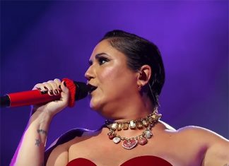 Com o filho Antonio na banda, Maria Rita estreia o segundo show em que canta o repertório da mãe Elis Regina