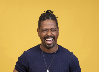 Leandro Boneco, do BBB 26, é encaminhado para exames após passar mal