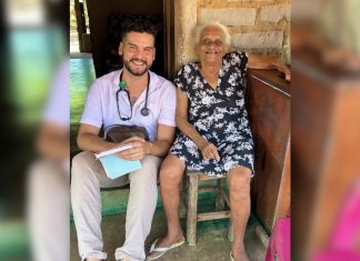 ‘Sempre acreditei na educação’, diz médico que teve despedida feita por crianças em postinho no TO