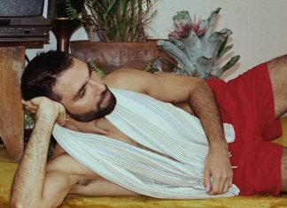 Silva volta à leveza em ‘Rolidei’, álbum solar para curtir a vida boa à beira-mar