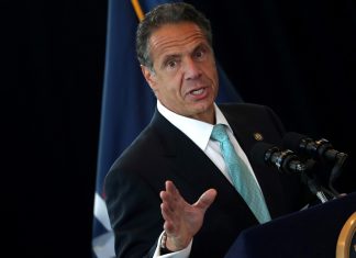 Acusado de predador sexual, Andrew Cuomo se isola e perde apoio de importantes aliados democratas