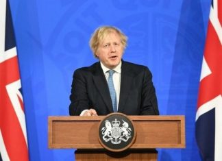 Premiê britânico diz que países não devem reconhecer o Talibã como novo governo afegão
