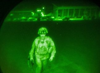 Major-general foi o último soldado americano a deixar o Afeganistão, diz departamento de Defesa dos EUA