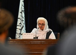 Talibã confirma que mulheres poderão estudar em universidades, mas separadas dos homens