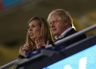 Boris Johnson, do Reino Unido, admitiu pela primeira vez que tem seis filhos